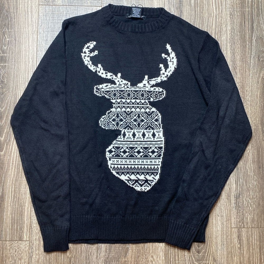 NWT Studio 84 black white deer Christmas sweater, size Medium